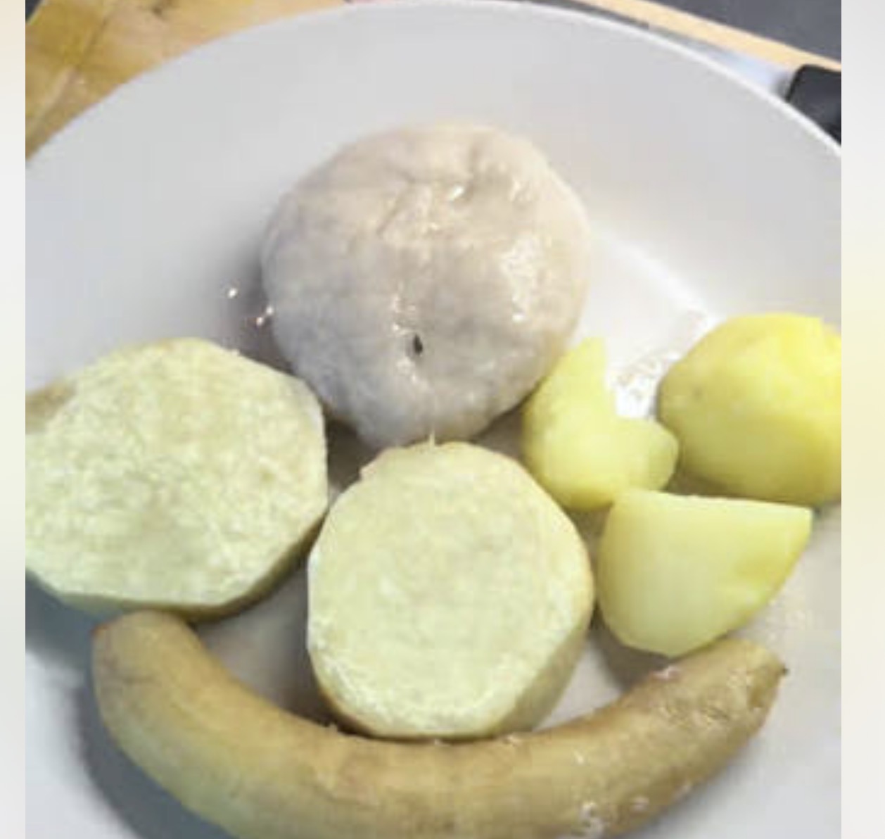 BOILED FOOD SERVING